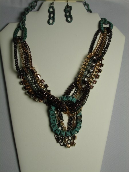 Tri Color Necklace Set